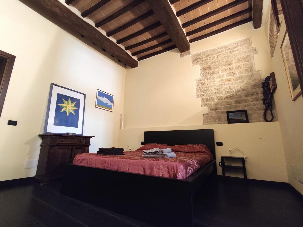 Grillotti Apartment Todi Luaran gambar